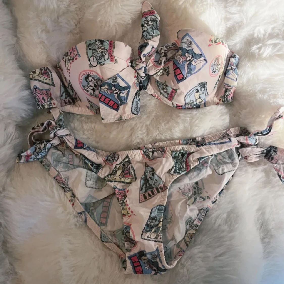 Agent Provocateur set med retrotryck - 1