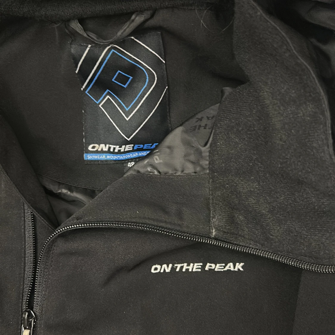 Svart vindjacka från On The Peak - 1