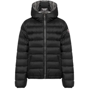 Colmar jacka - Jättesnygg colmar jacka som är i väldigt bra skick. Storlek 50 men skulle säga det passar även lite mindre. Lite glansig och silvrig insida. Säljer då jag har en till colmar jacka. 