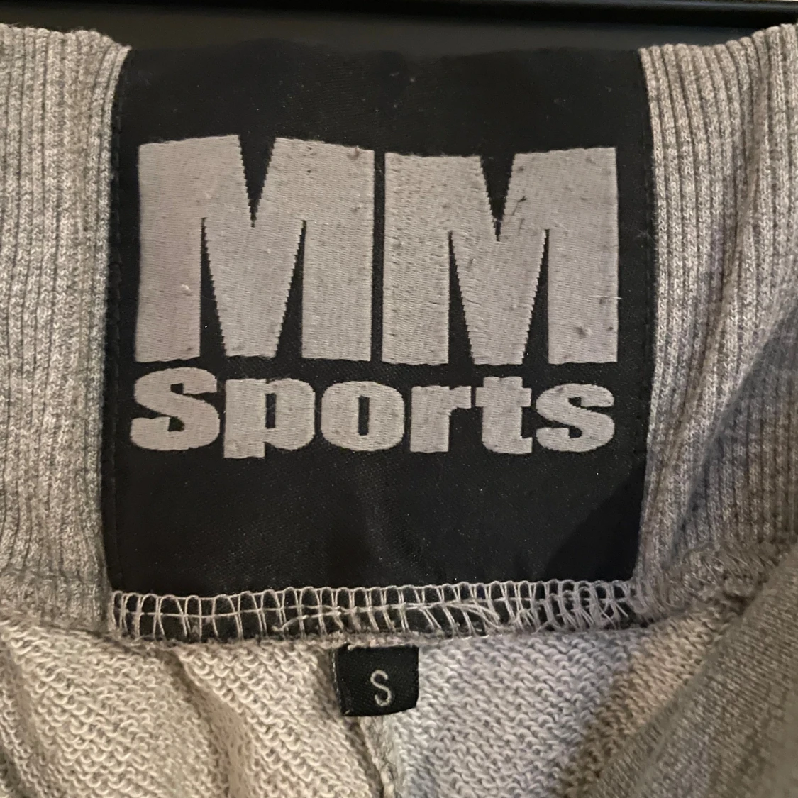 Grå mjukisbyxor från MM Sports - 2