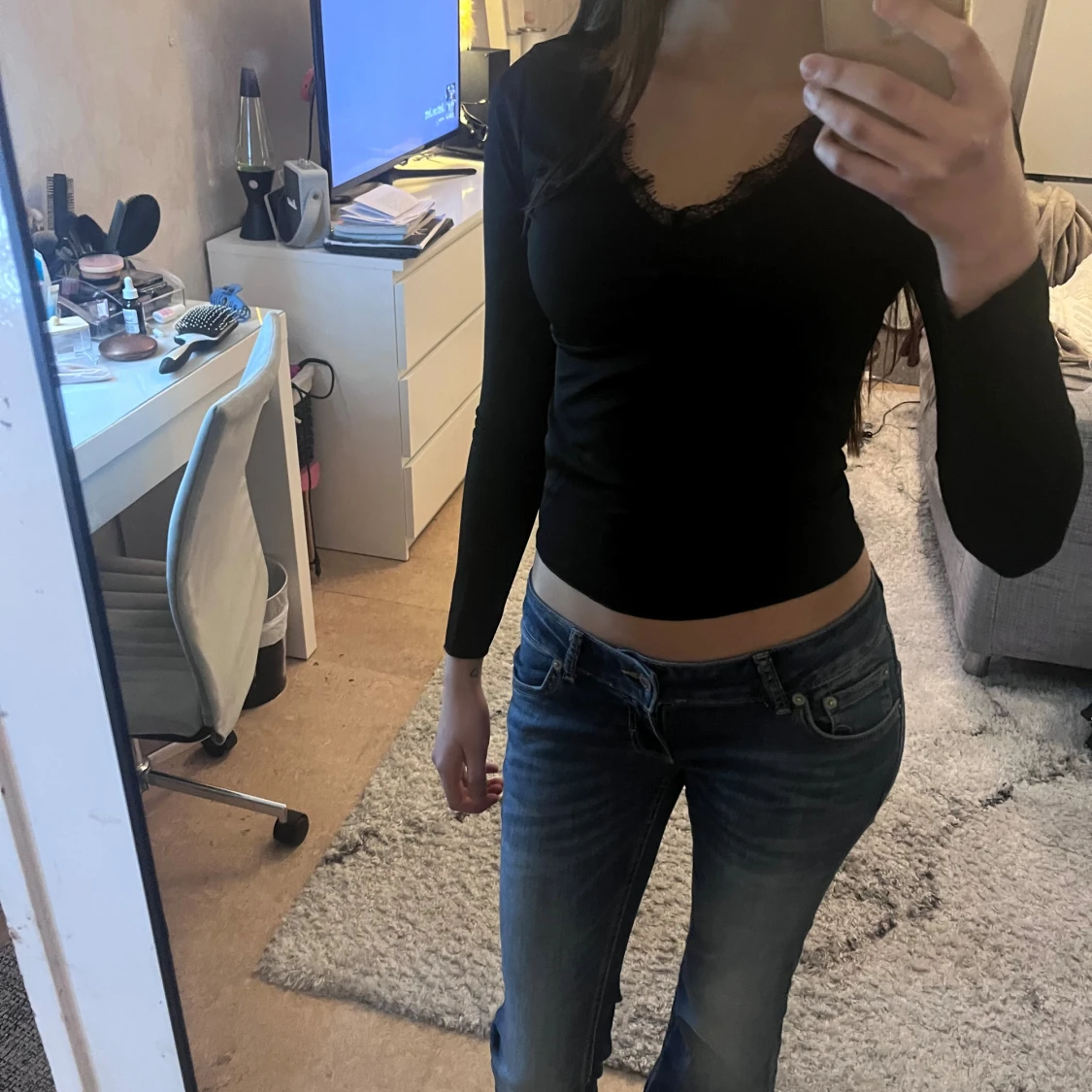 Svart långärmad topp med spets - 1