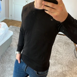 Oscar Jacobsson sweatshirt  - Oscar Jacobsson | Mycket bra skick | Size - M | Nypris 1500 mitt pris 449 | Hör av dig vid minsta fråga eller fundering📩