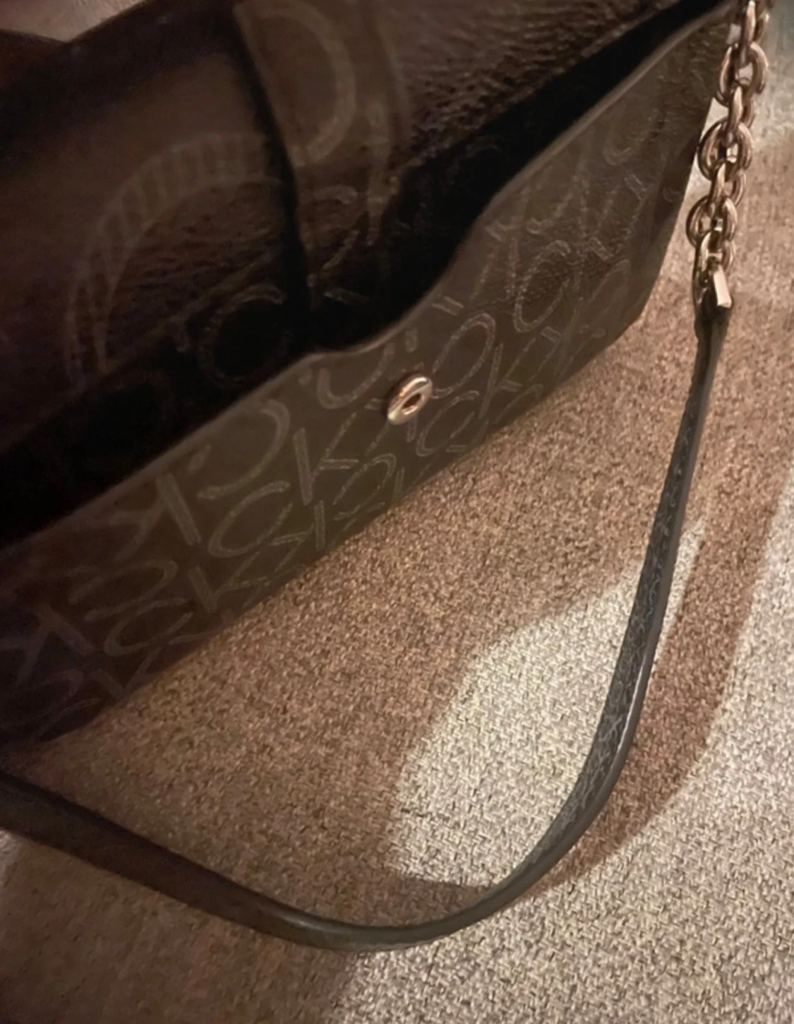 Svart axelväska från Calvin Klein - 3