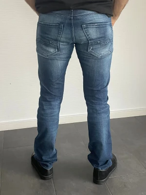 Replay Waitom Jeans - Replay jeans herr| pris:499kr| storlek: W31 L34| skick:9,8/10| hör av dig vid minsta lilla fundering eller fråga|