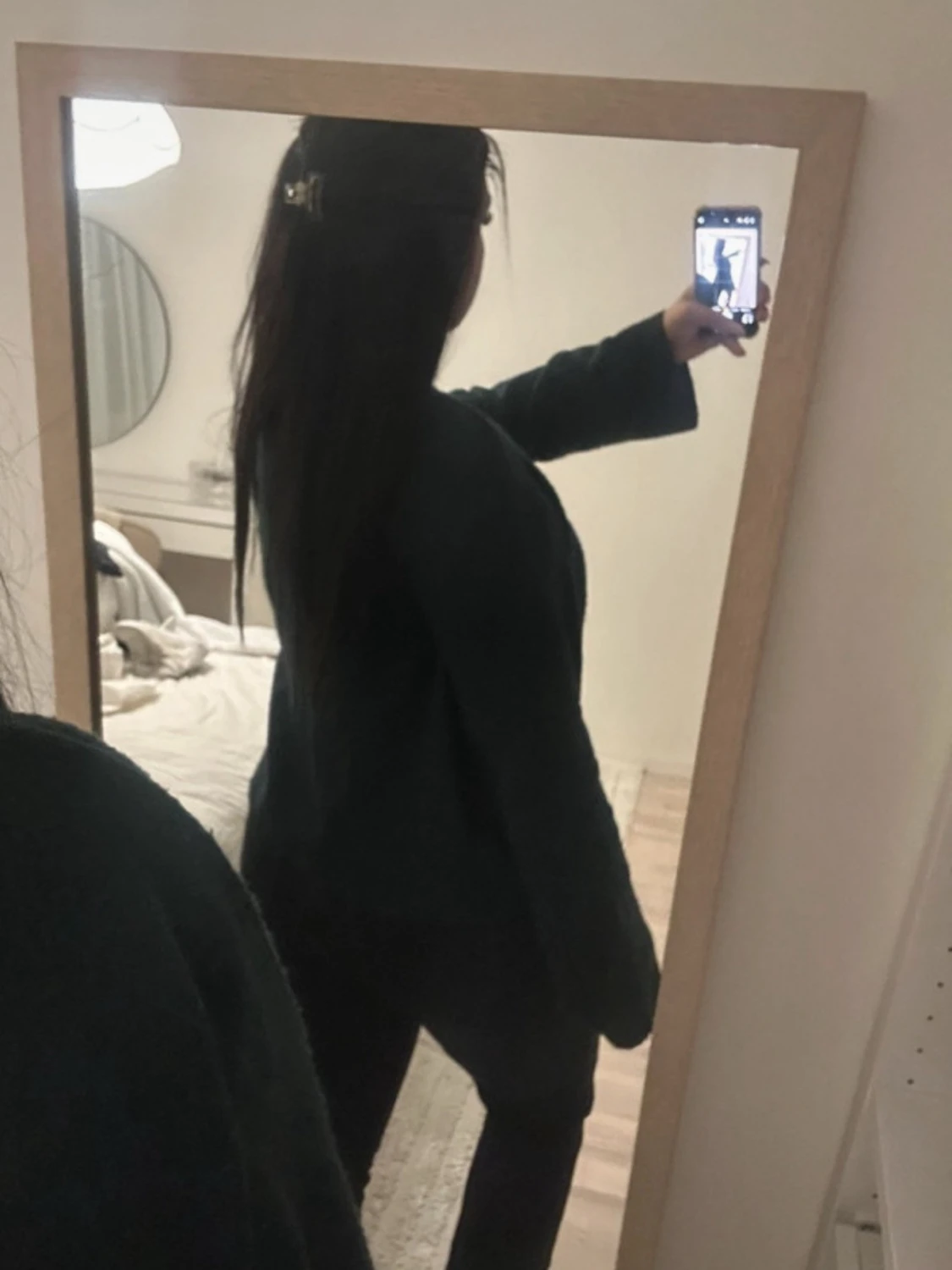 Mörkgrön stickad kofta med knappar - 1