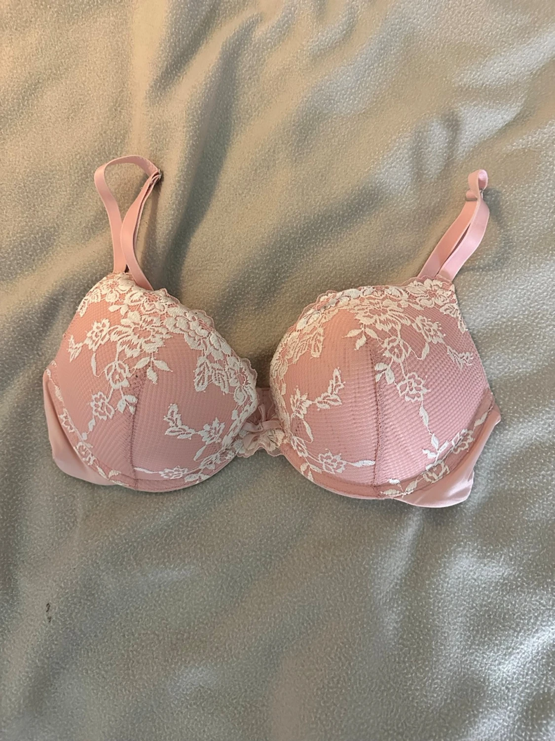 Rosa spetsmönstrad bh från Lindex