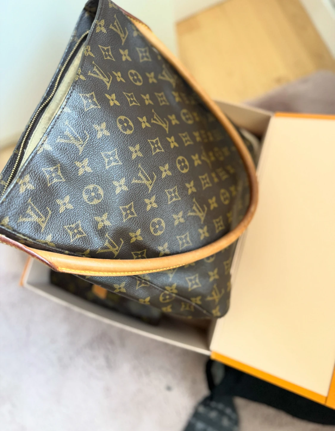 Louis Vuitton brun axelväska med monogram - 2