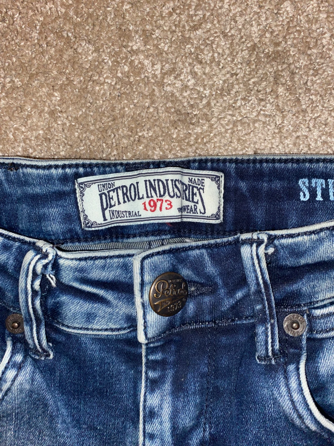 Blå stretchjeans från Petrol Industries - 1