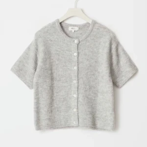 Stickad kofta - Ljusgrå stickad kofta från Gina Tricot😙