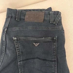 Armani jeans  - Dem har jag haft ganska länge, färgen är inte densamma som när jag köpte den som är helt normalt efter den har blivit tvättad och använt. Men jätte sköna 