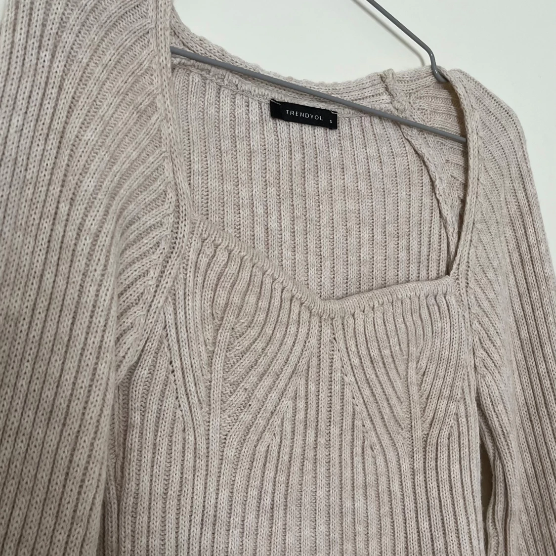 Beige ribbad stickad tröja Trendyol - 1