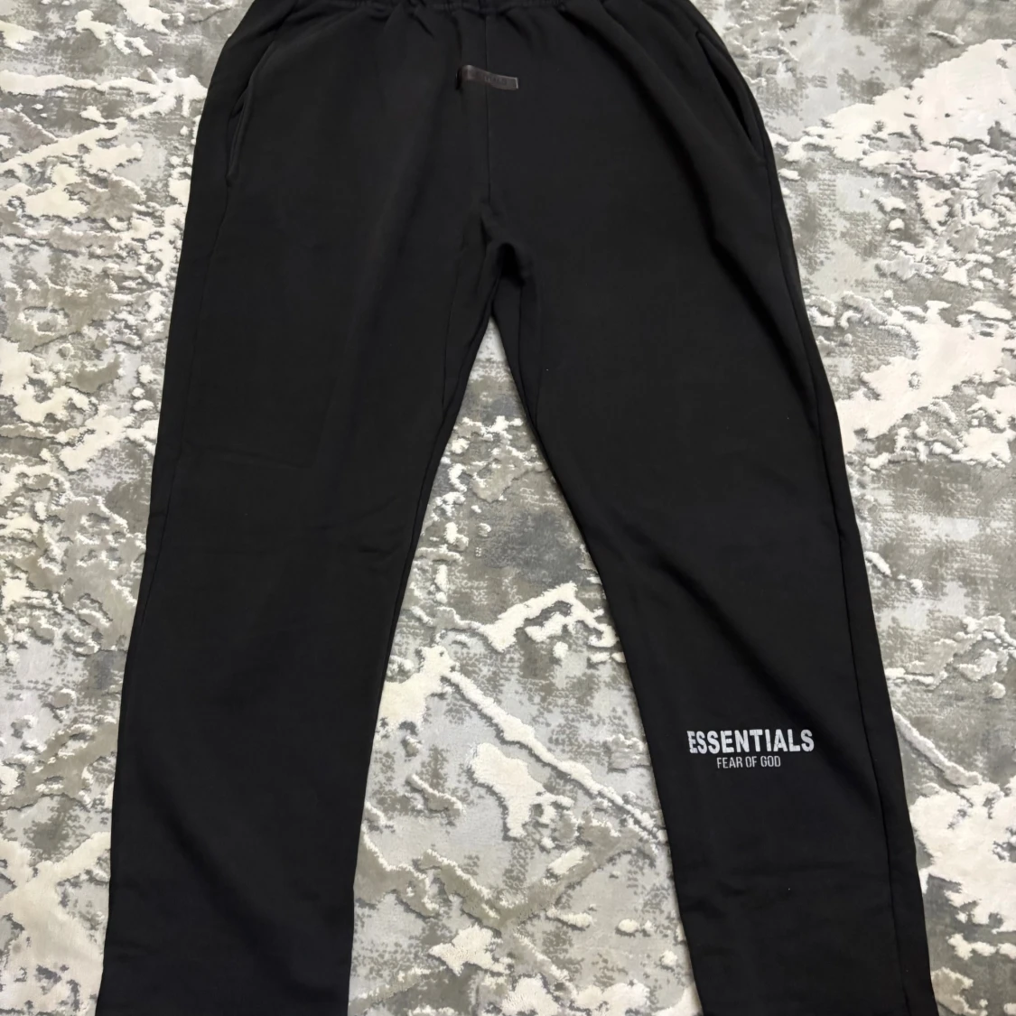 Svarta mjukisbyxor Essentials Fear of God