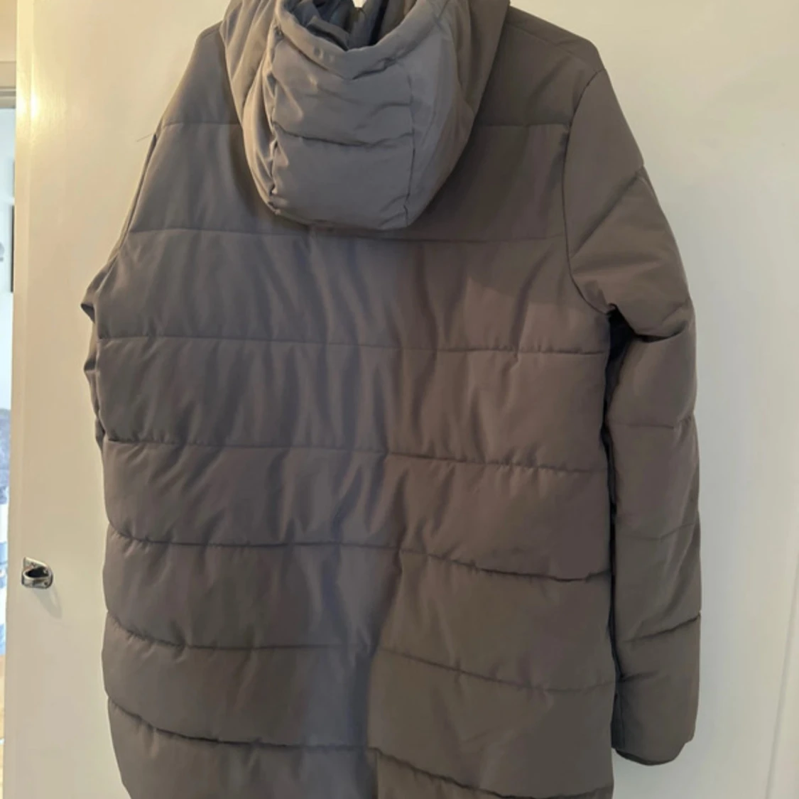 Grå pufferjacka - 2