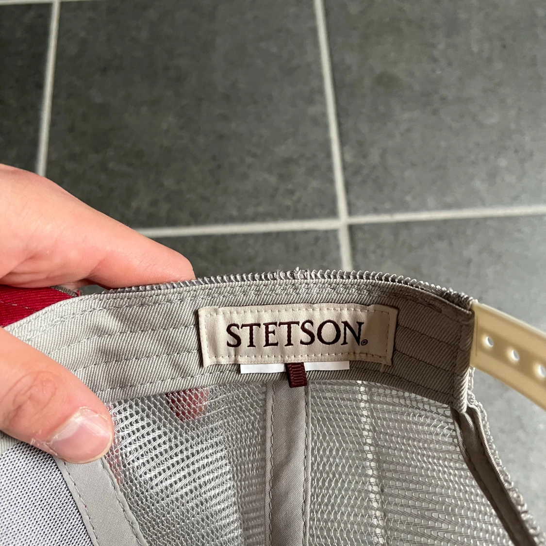 Beige och grå Stetson keps - 3