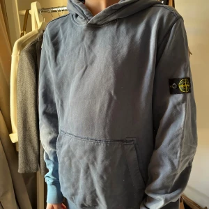 Stone Island hoodie - Super snygg! Äkta självklart
