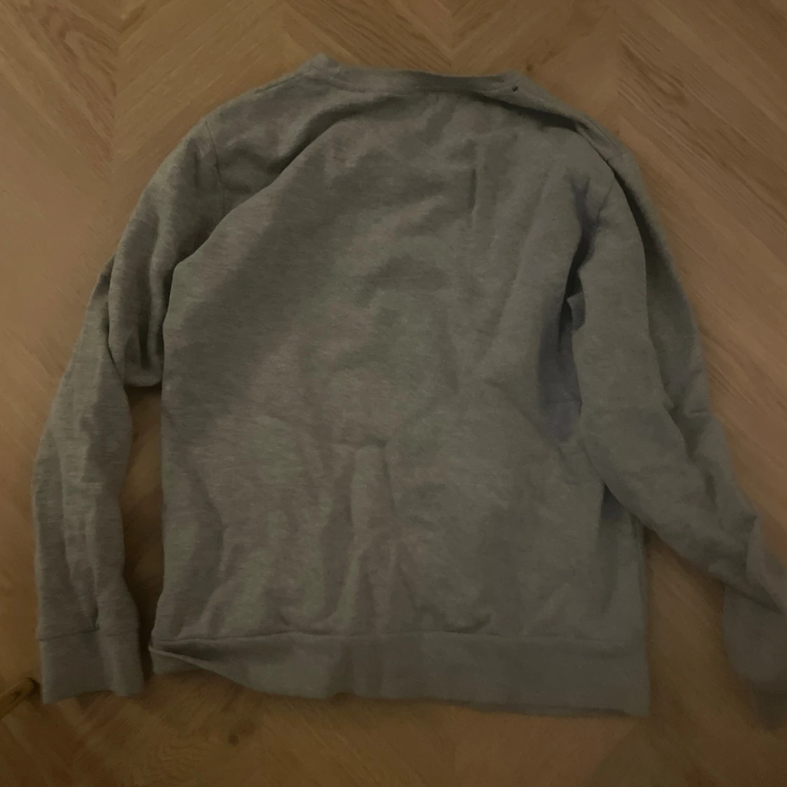 Grå sweatshirt från MCA köpt från Åhléns  - 1