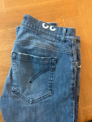 Dondup jeans - Snygga dondup jeans, strl 32. Modell george