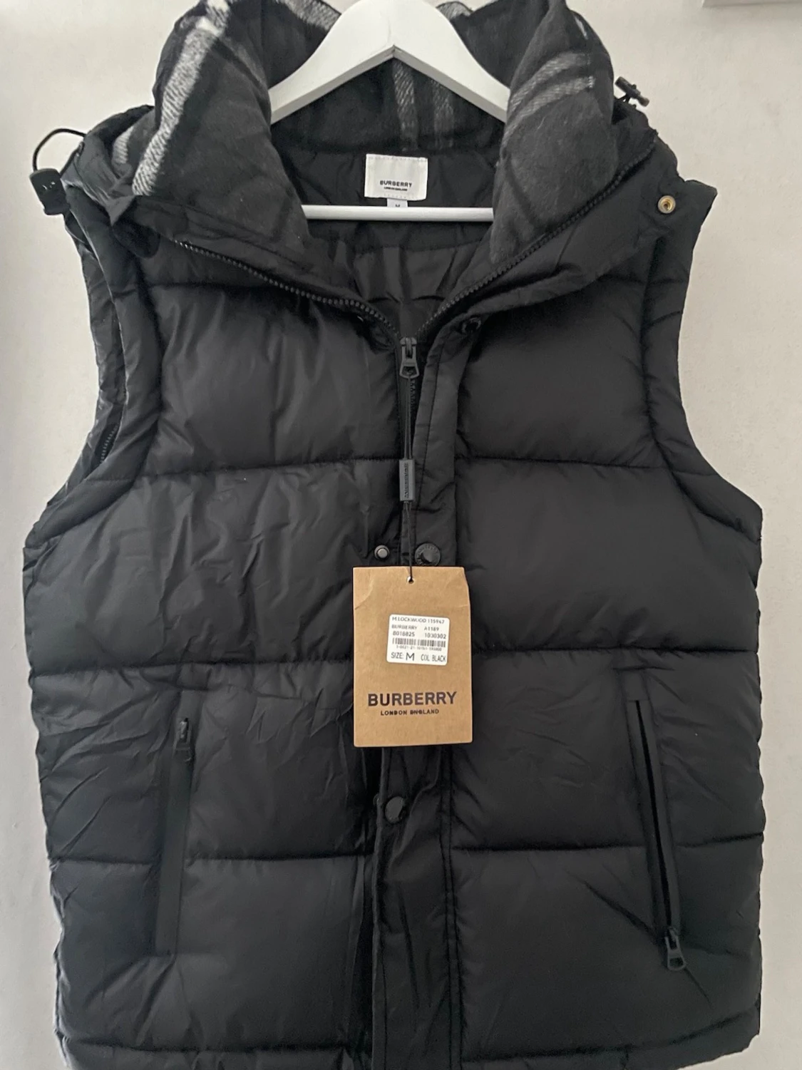 Svart pufferjacka från Burberry - 6