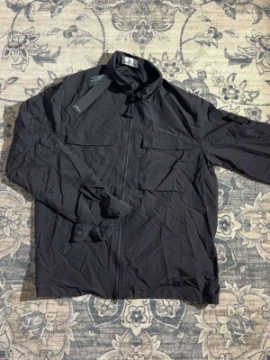 Stone island overshirt - Helt ny i storlek S,priset kan diskuteras
