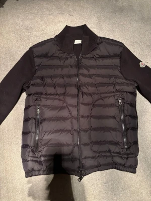 Moncler cardigan - Bra skick storlek S 