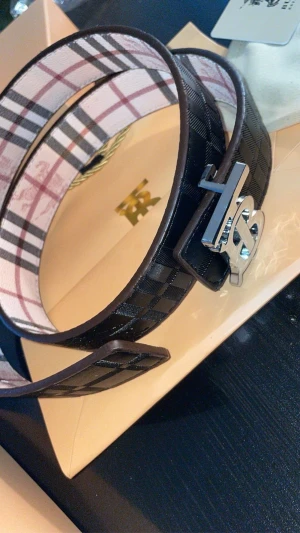 Burberry bälte - Helt ny aldrig använd 