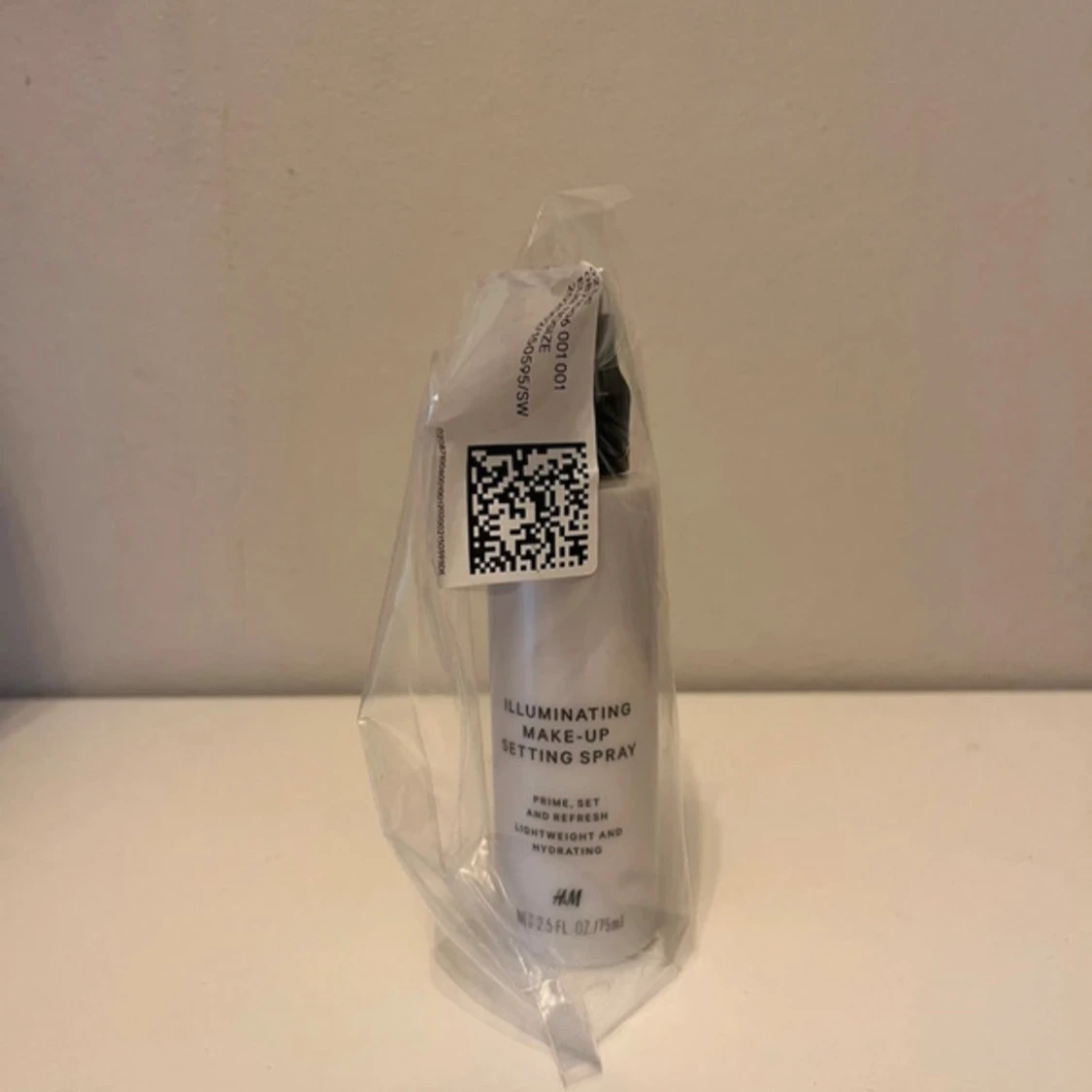 Illuminating Make-Up Setting Spray H&M - 1