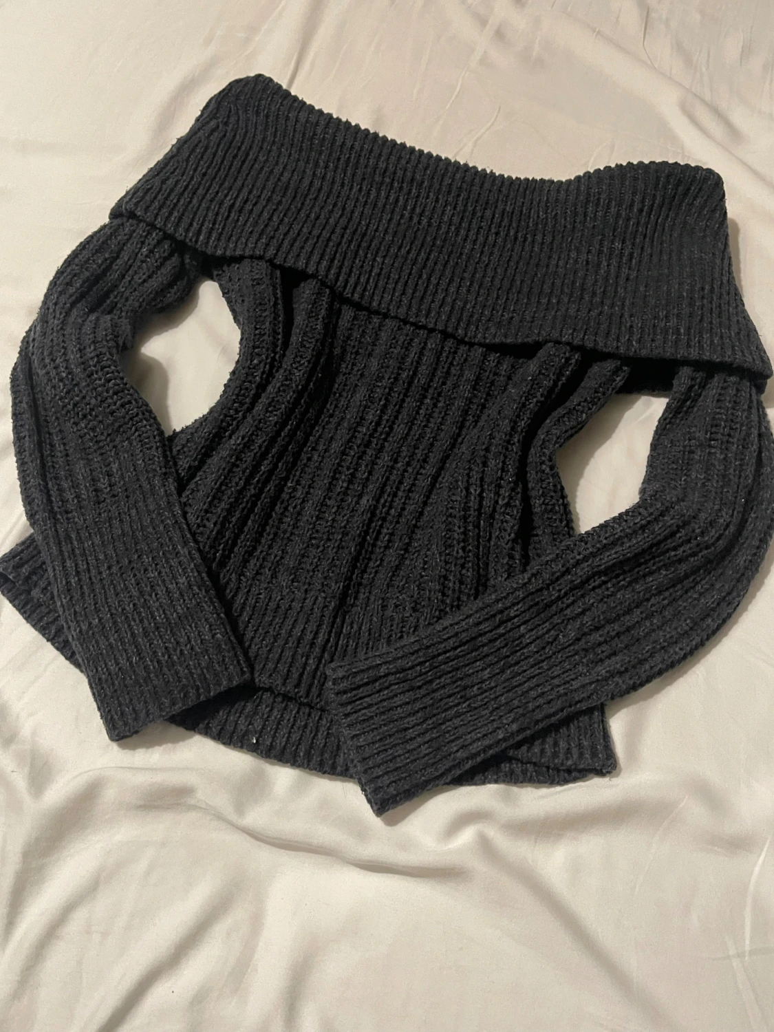 Hollister off shoulder - 1