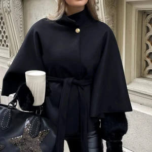 Missäy kappa - Säljer min jätte fina nya missäy kappa. Aldrig använt då den int passa mig💕One size