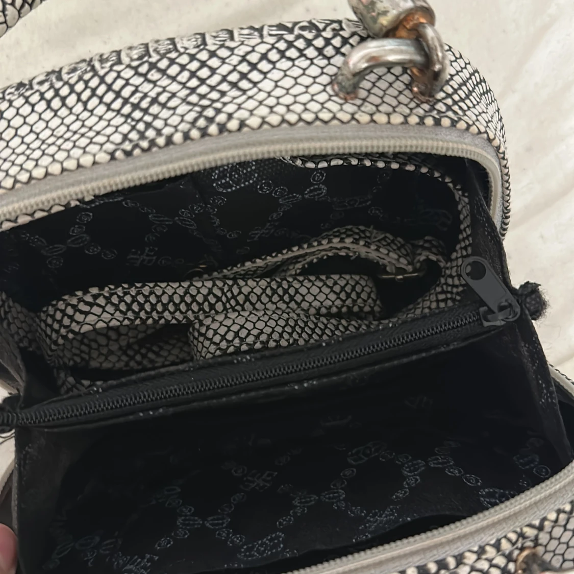 Svartvit handväska från Fashion - 2