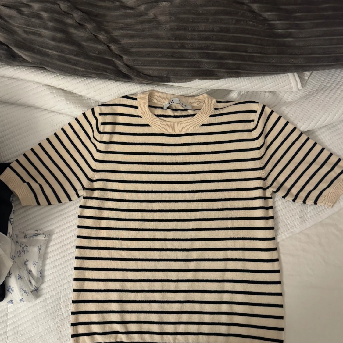 Randig beige tröja från Zara - 1