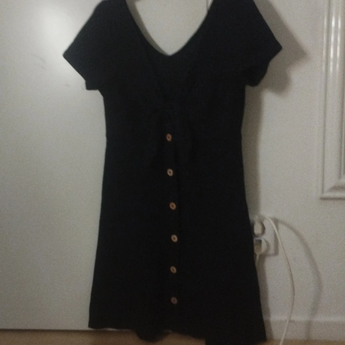 Svart kortärmad klänning från ONLY