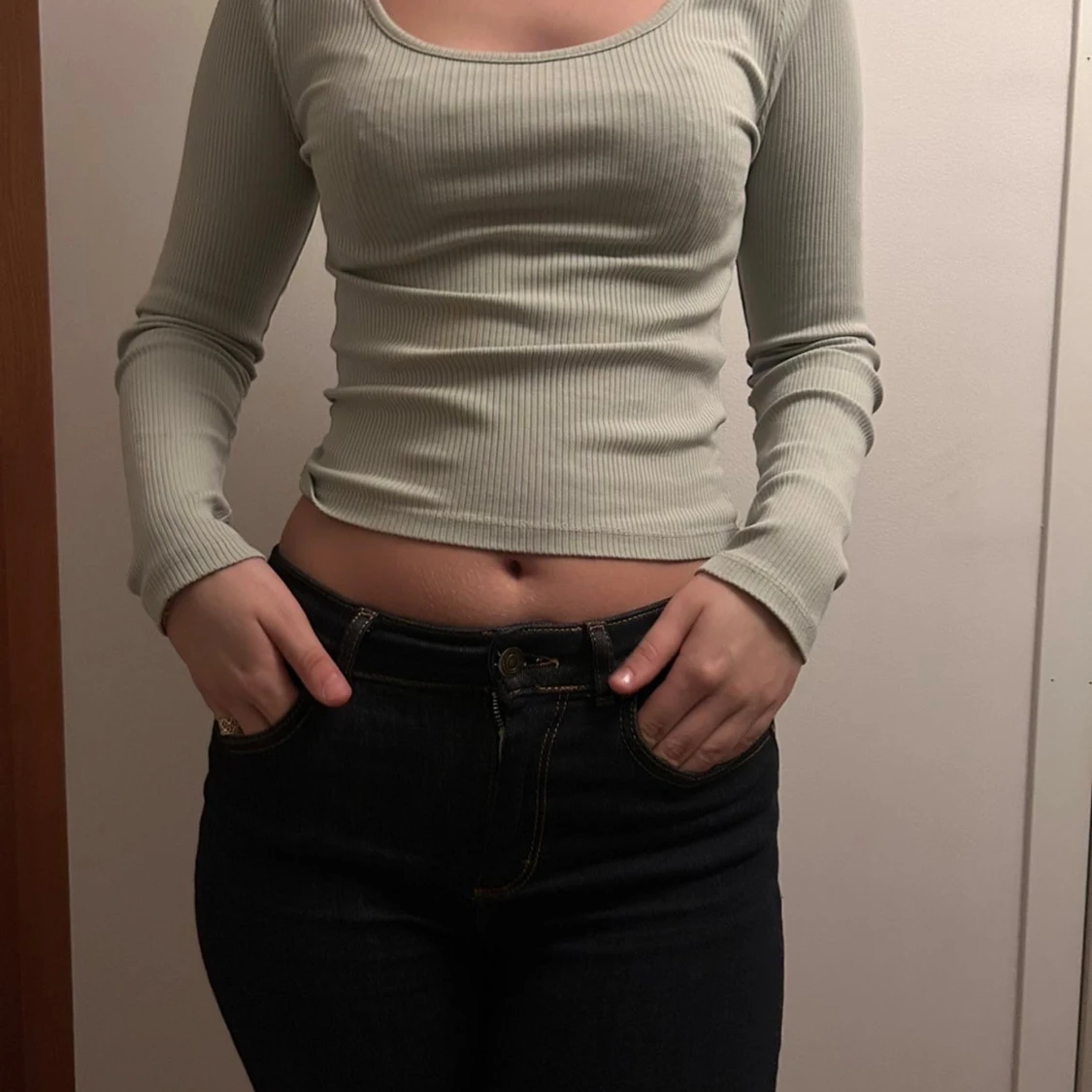 Mint grön ribbad långärmad tröja