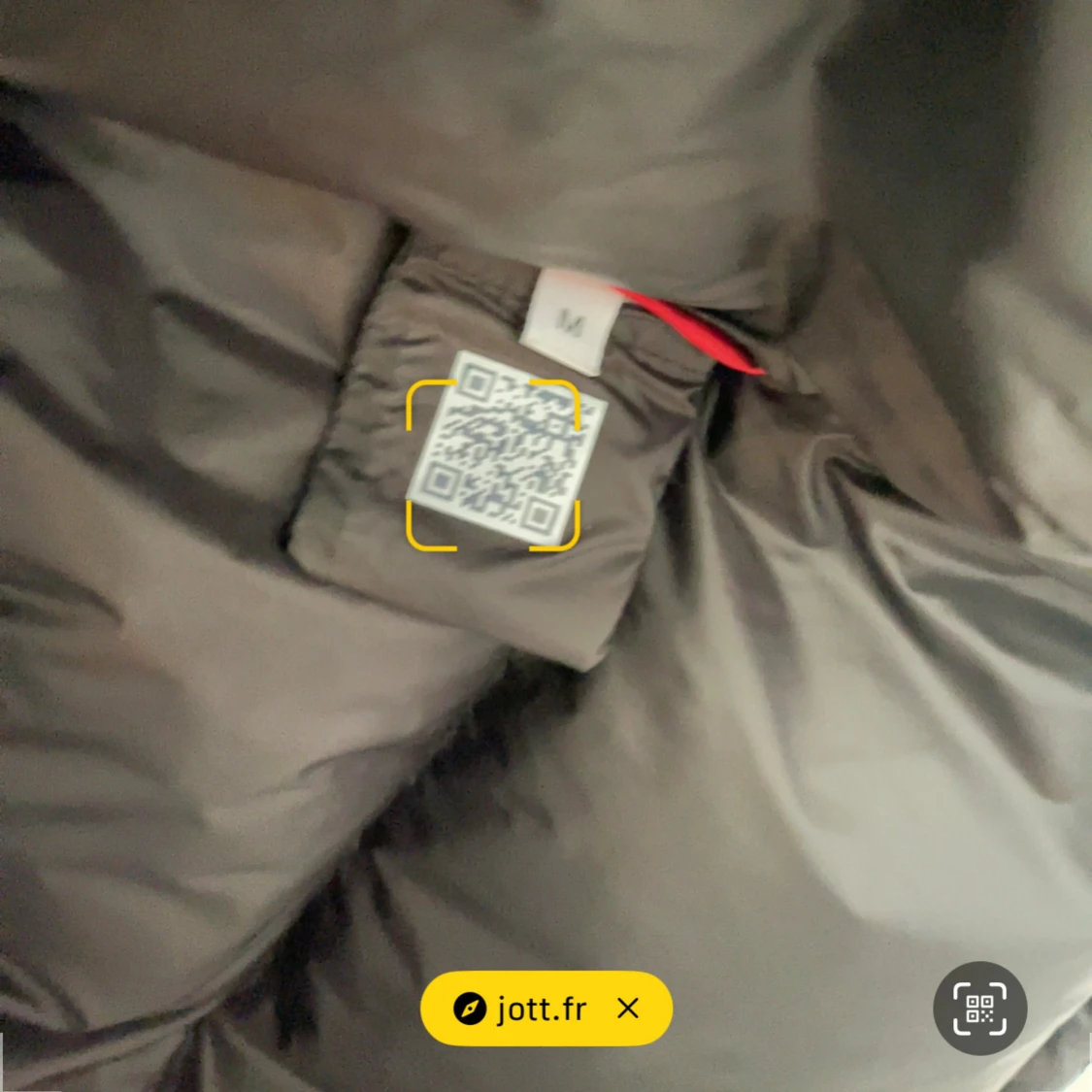 Svart pufferjacka från JOTT - 4