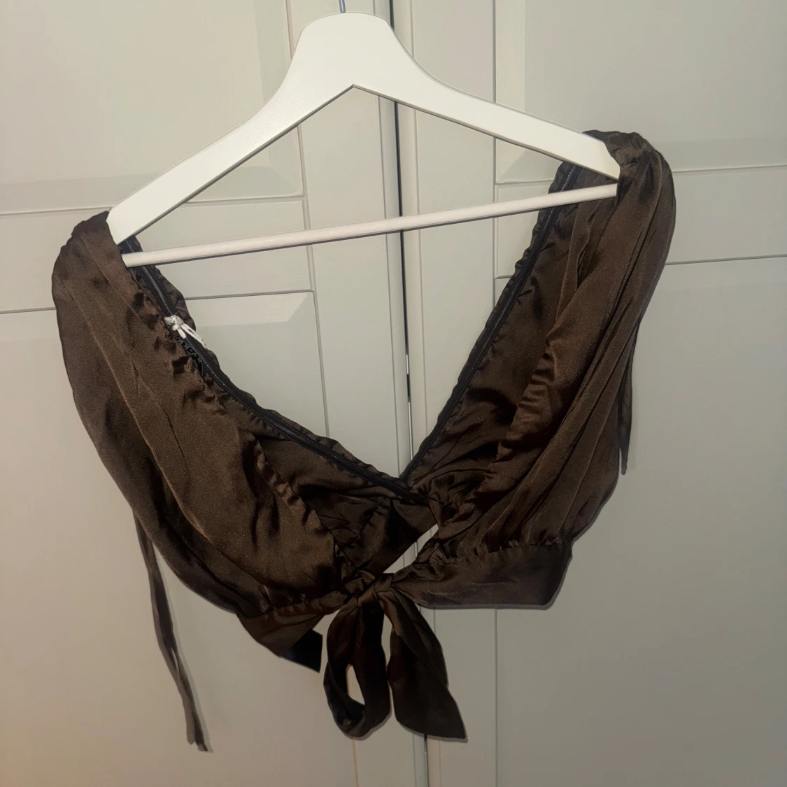 Brun topp från NA-KD - 1