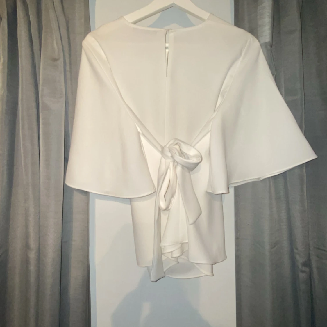 Vit blus med knyt från Zara - 1