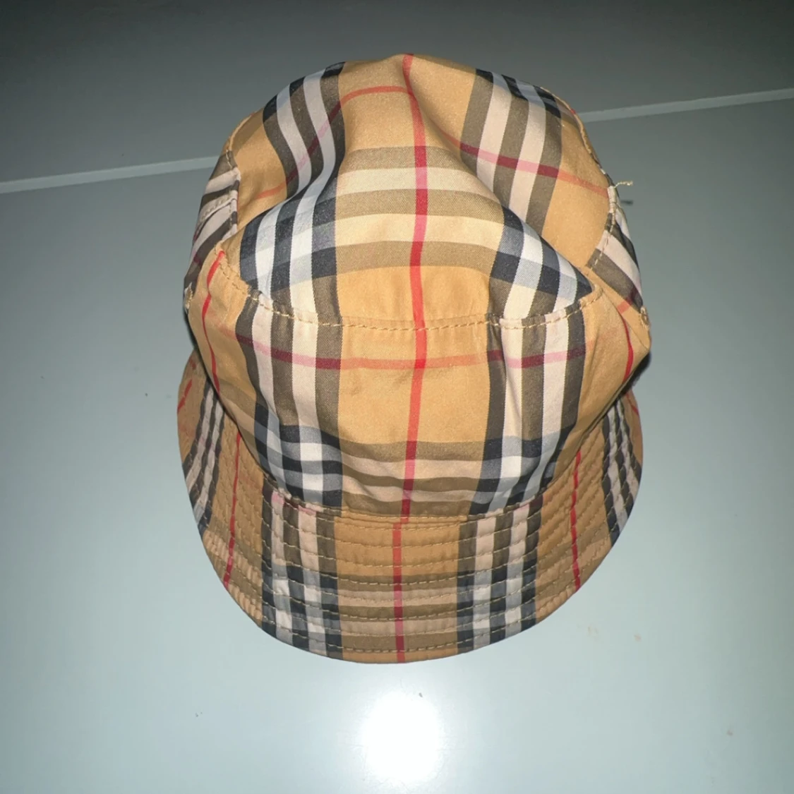 Burberry bucket hat hel äkta