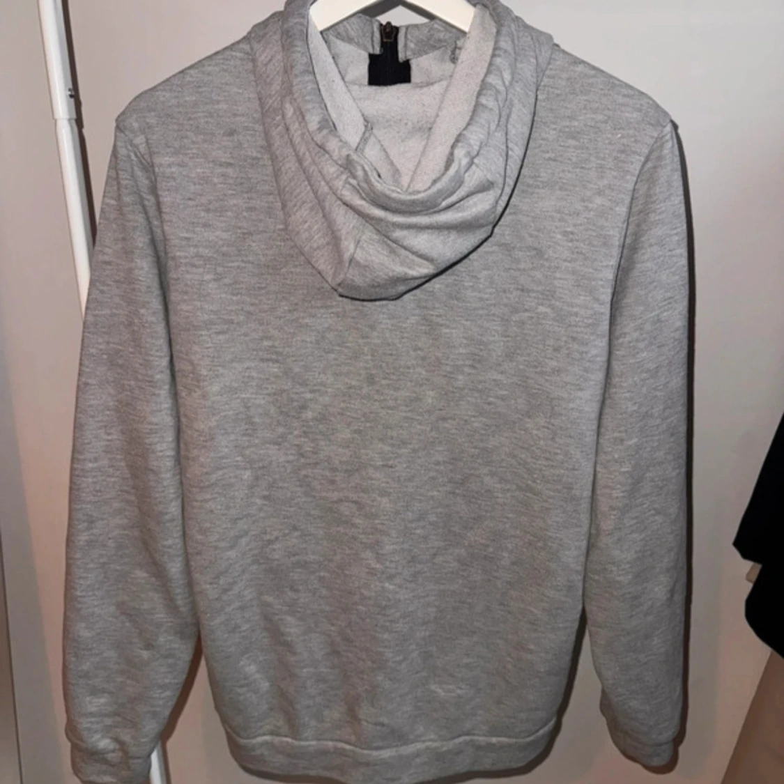 Grå hoodie från Nike - 1