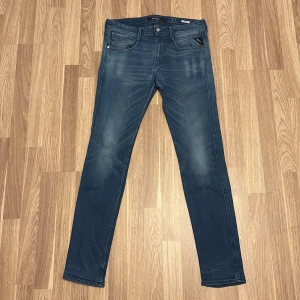 Replay jeans  - Säljer ett par feta replay byxor i väldigt bra skick! Hör av er vid eventuella frågor 🤗