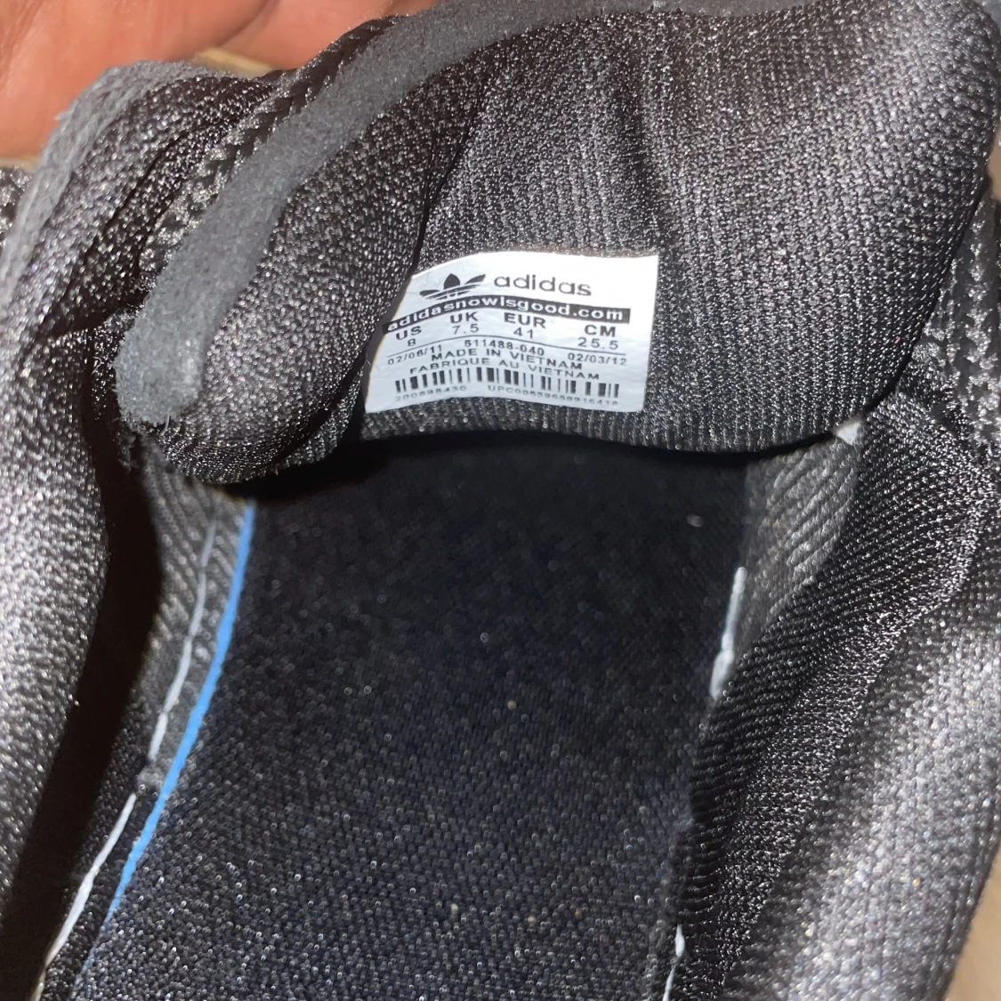 Svarta och vita sneakers från Adidas - 2