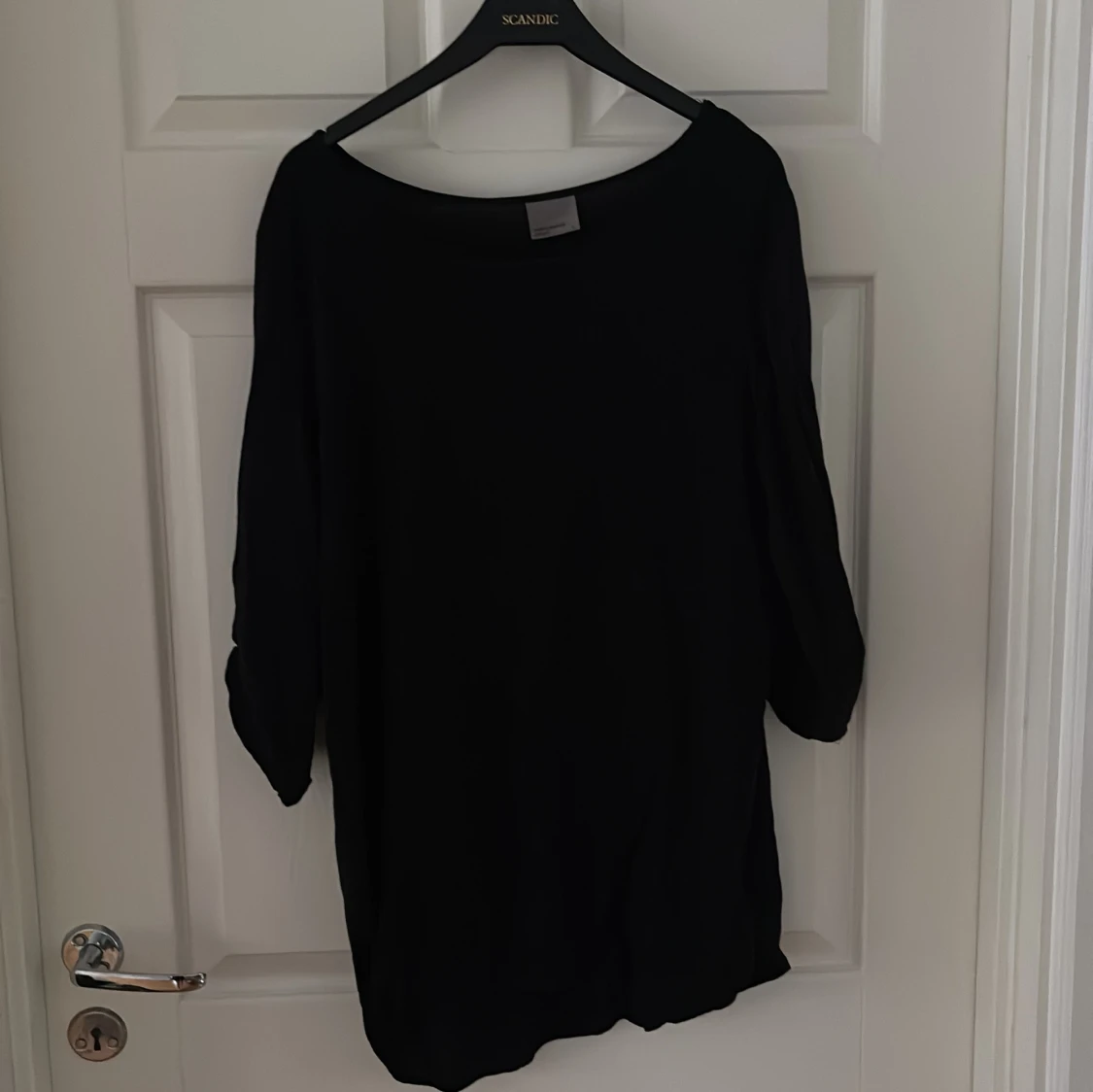 Svart långärmad blus