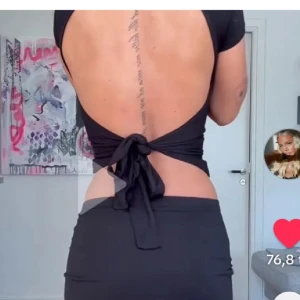 Nelly topp öppen rygg  - Jätte fin tröja från Nelly som är helt oanvänd! Prislappen kvar