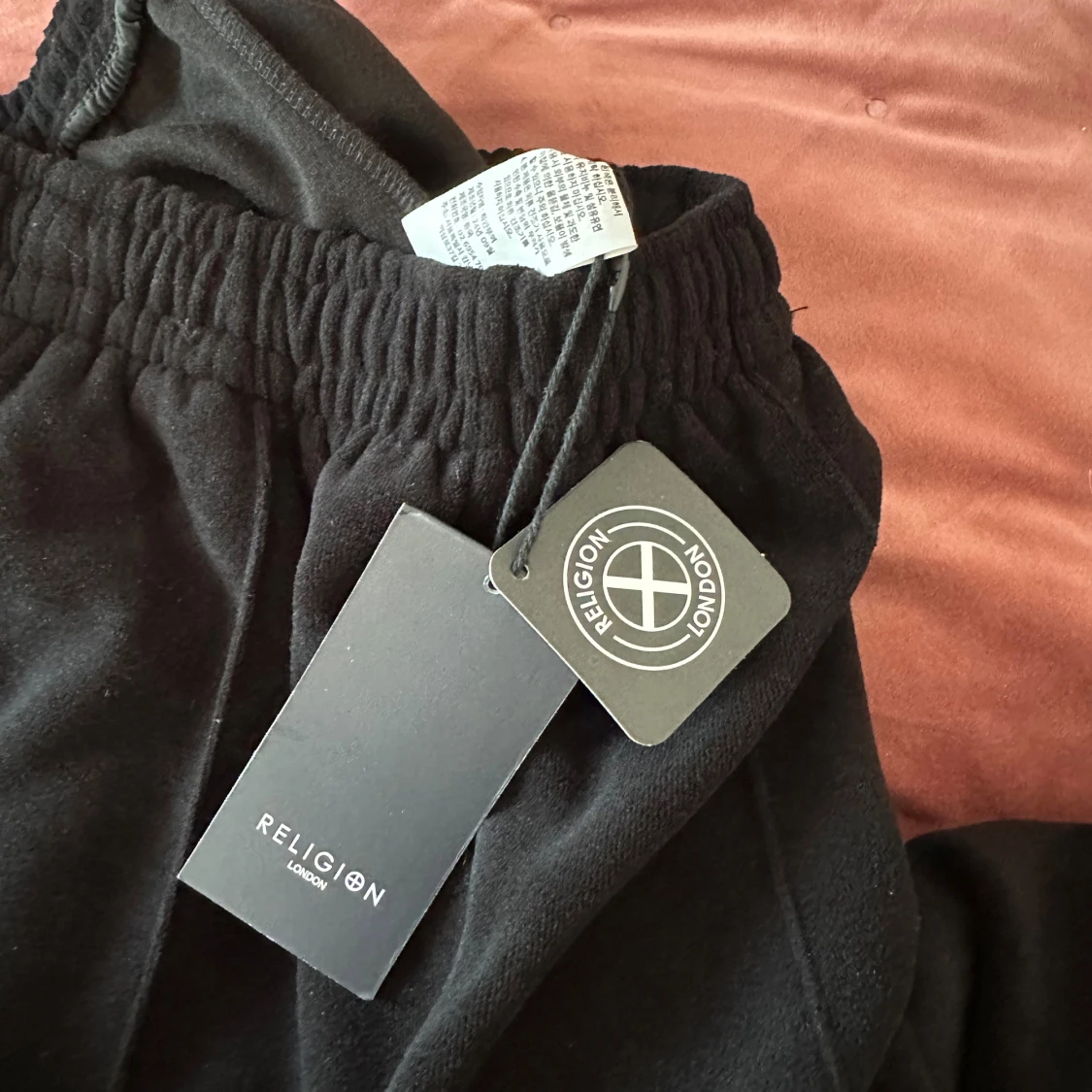 Svarta mjukisbyxor från Religion London - 3