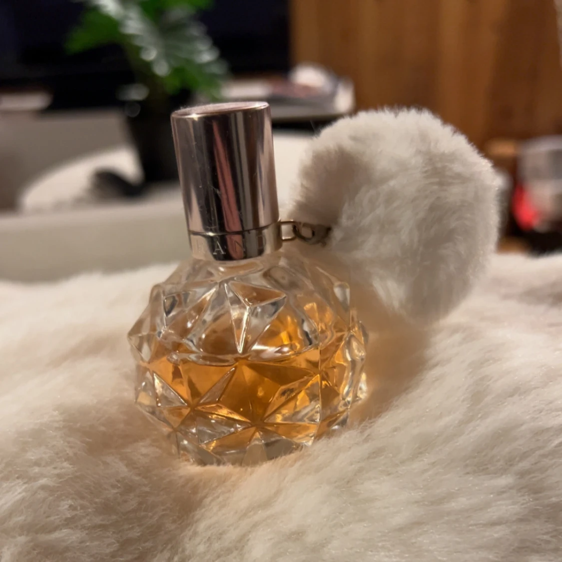 Ari by Ariana Grande parfym - 2