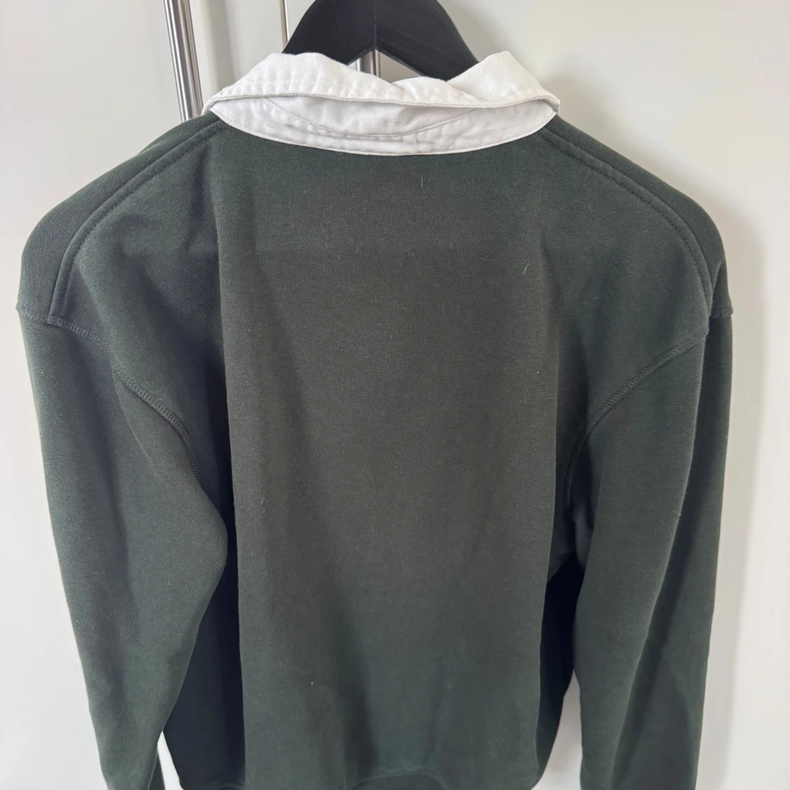 Mörkgrön pikétröja från Zara - 1