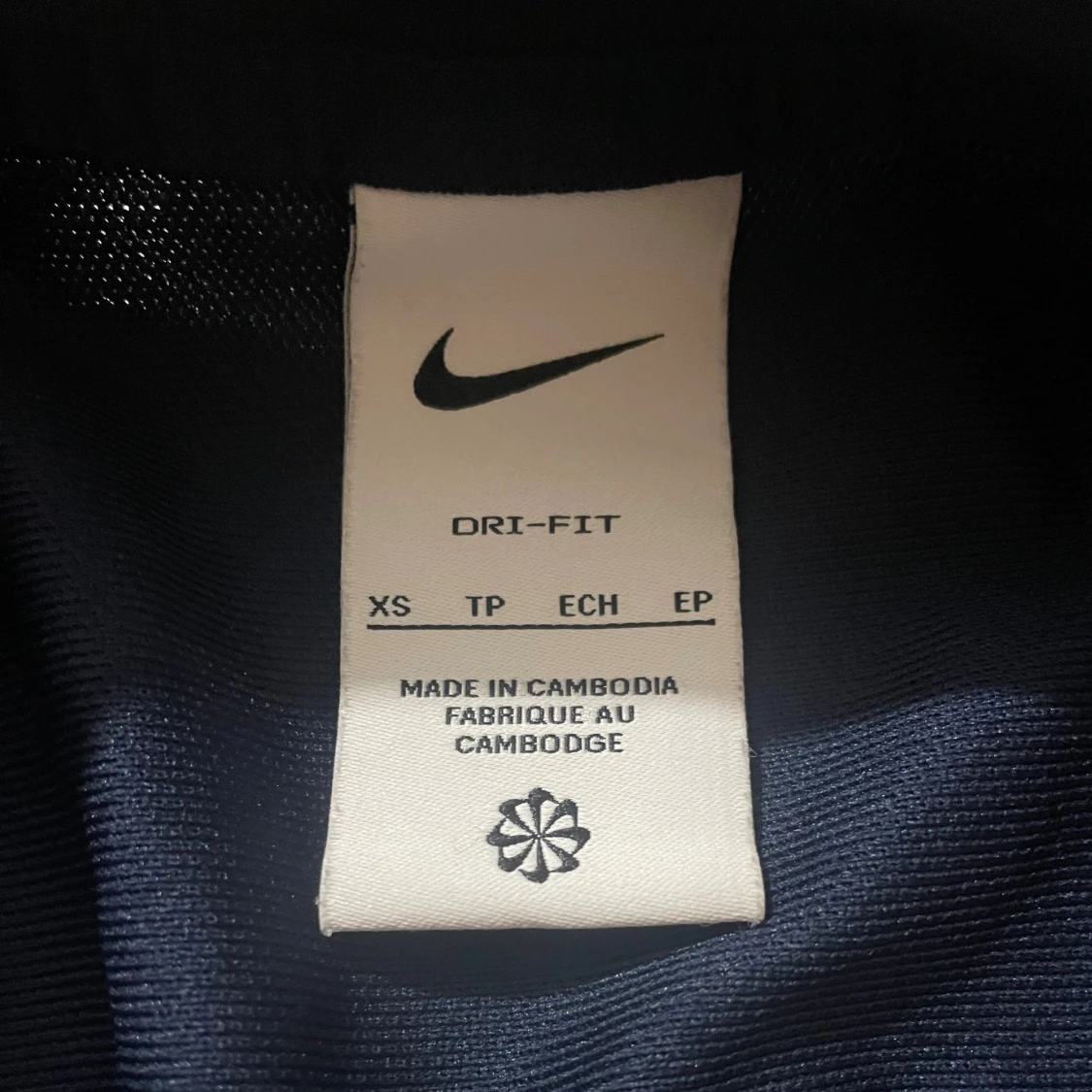 Marinblå Nike träningsjacka XS och marinblå Nike träningsbyxor XS - 1