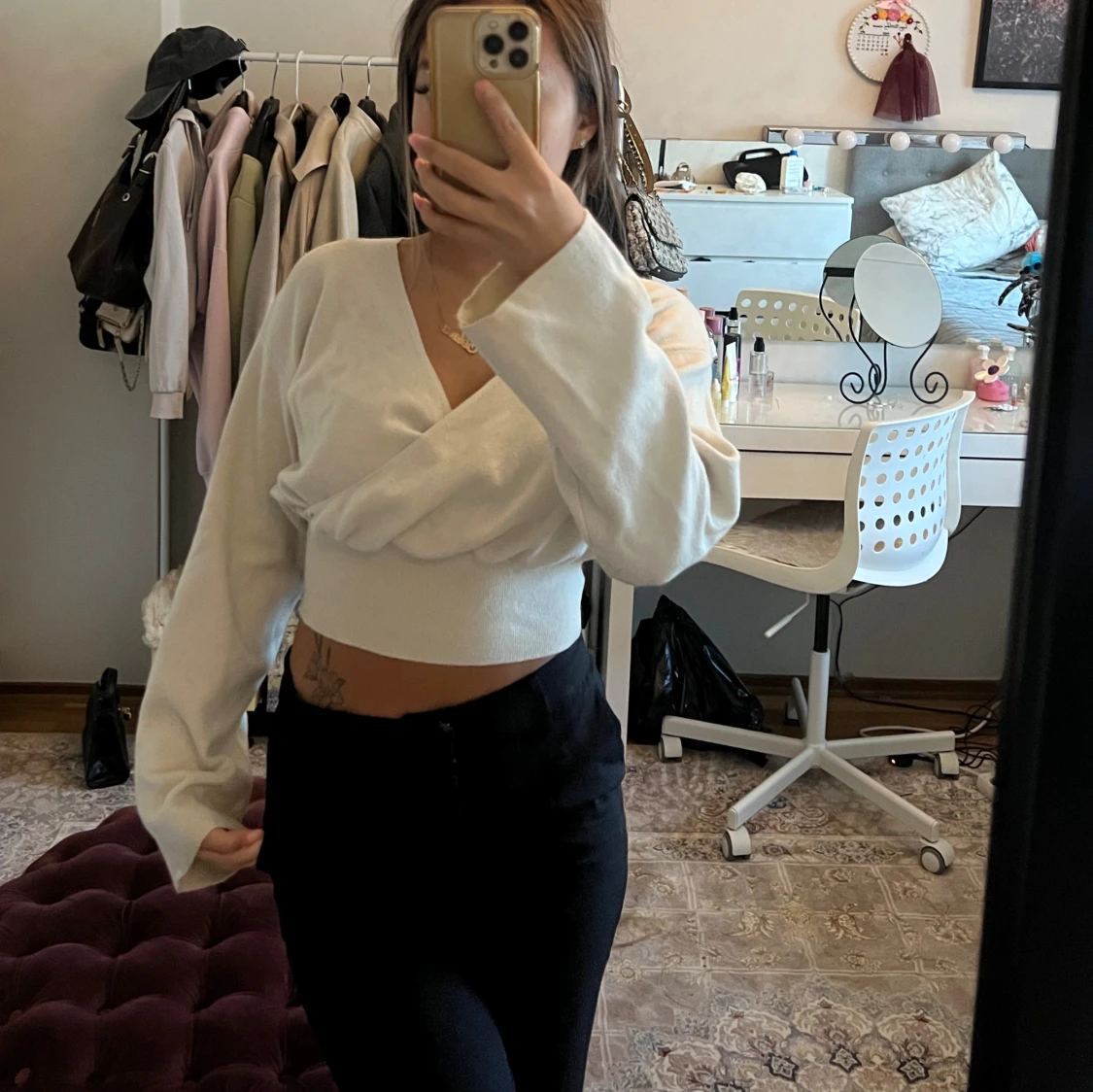 Beige omlottopp från Bikbok - 2