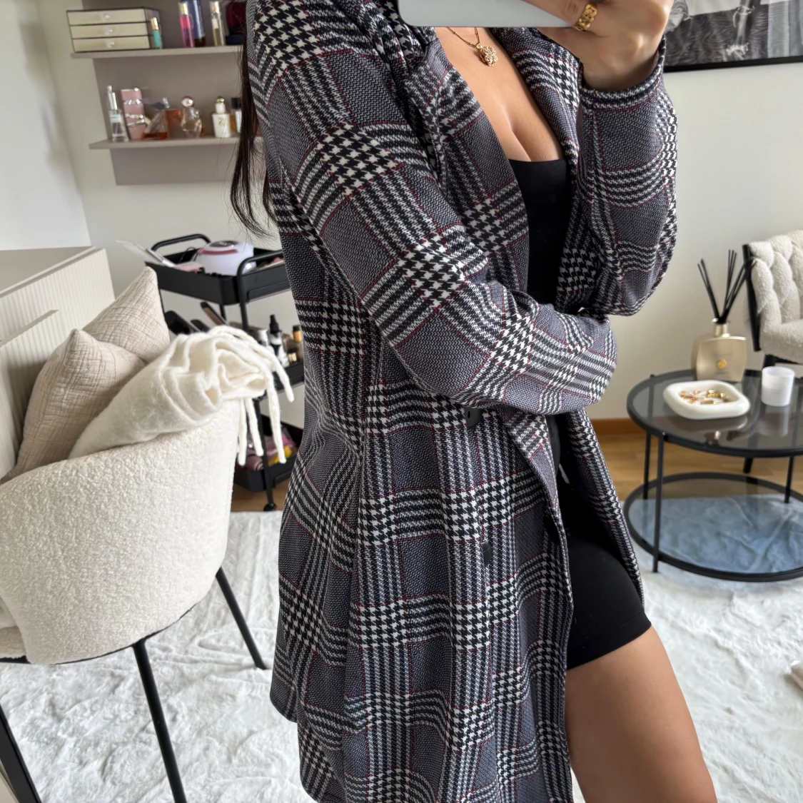 Rutig kappa i grått och svart - 2