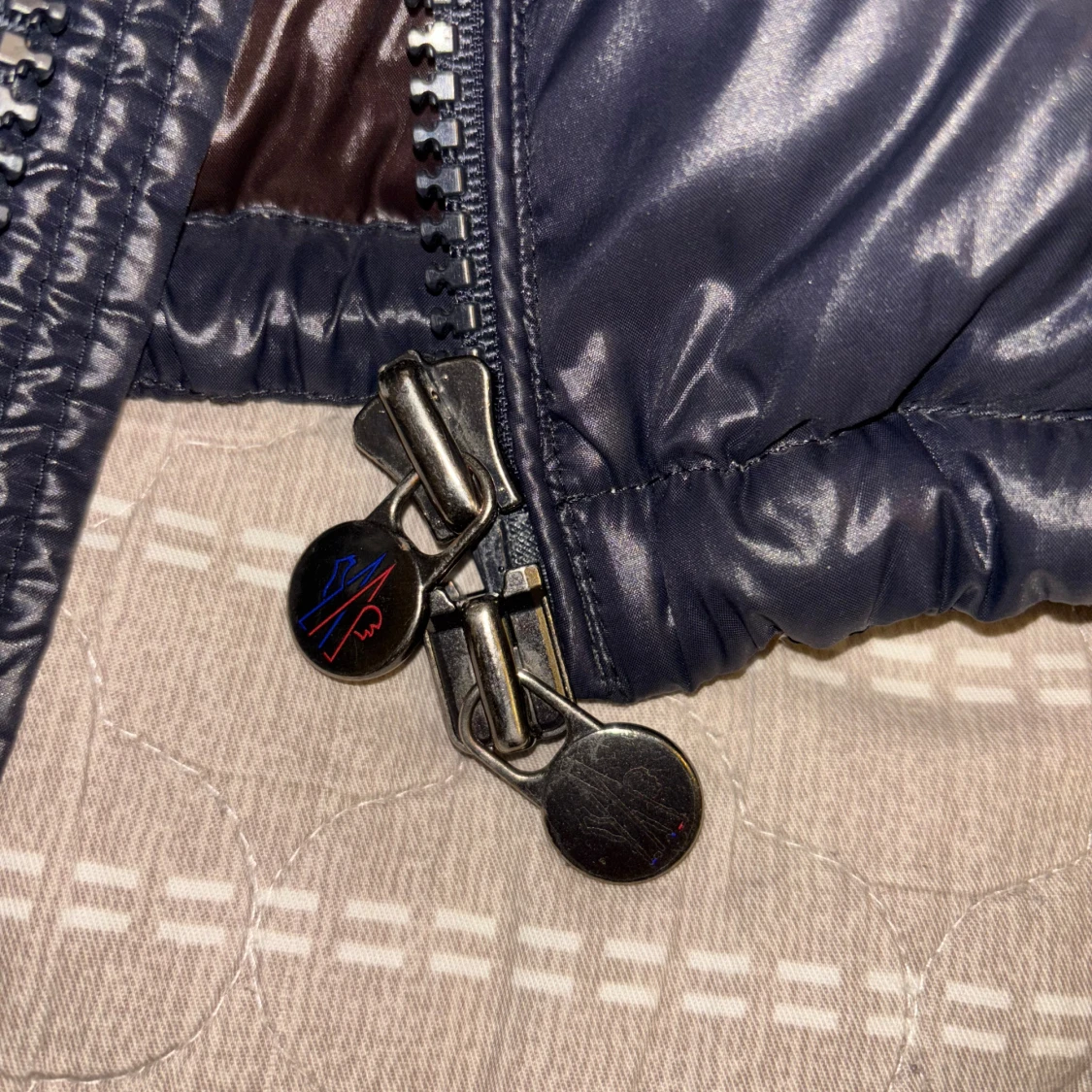 Mörkblå Moncler Maya pufferjacka - 3