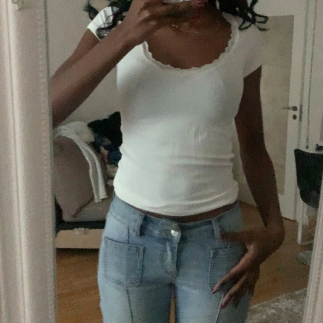 Vit ribbad topp med spetsđ€