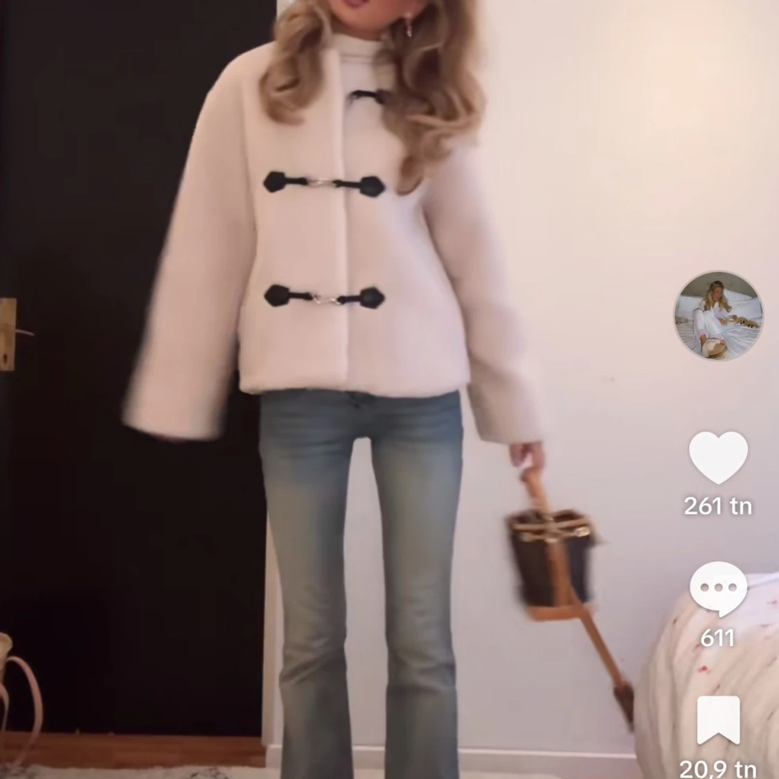 Beige teddyjacka från Gina Tricot XS